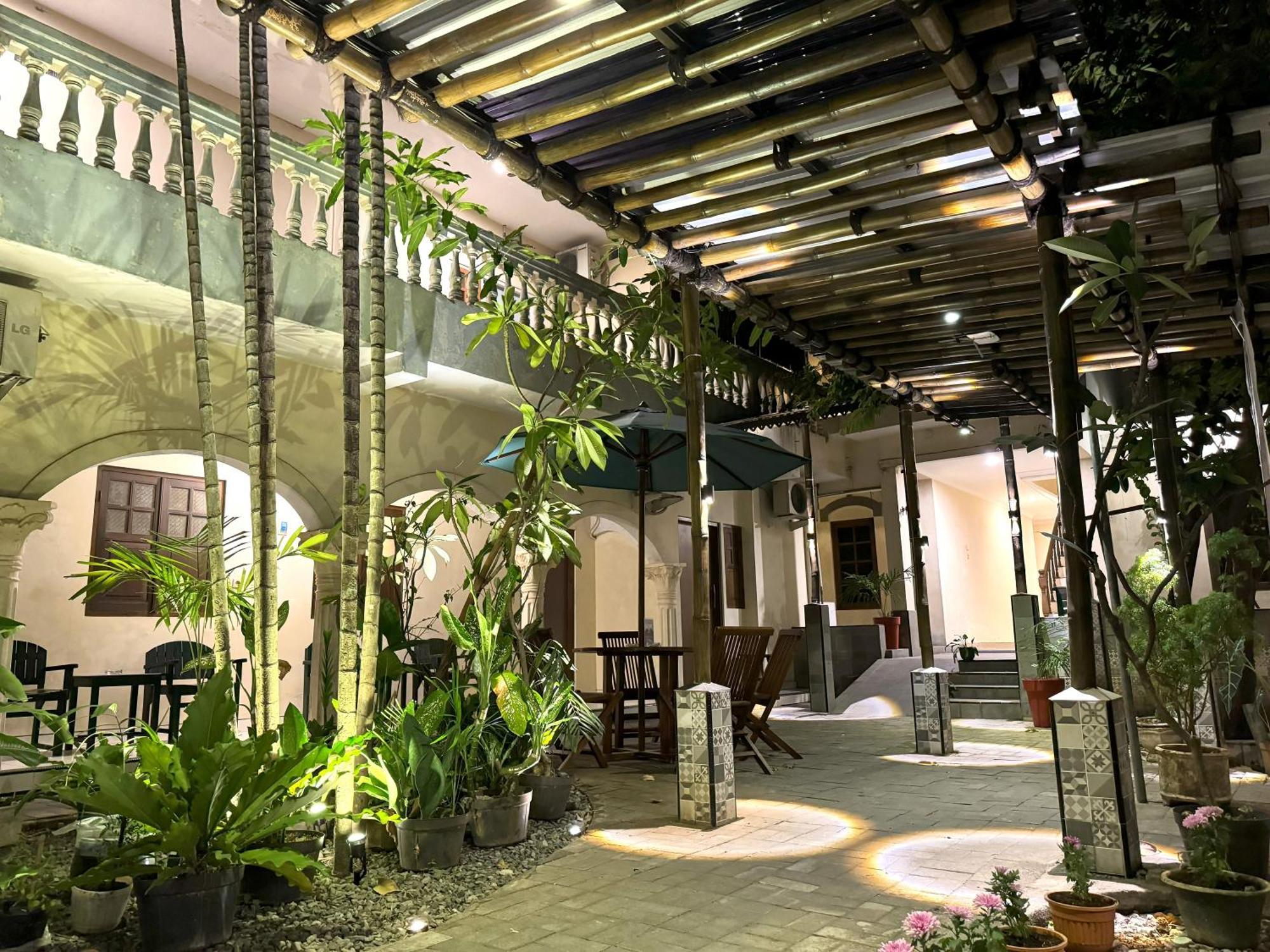 The Raden Patah Heritage Kota Lama Semarang Kültér fotó
