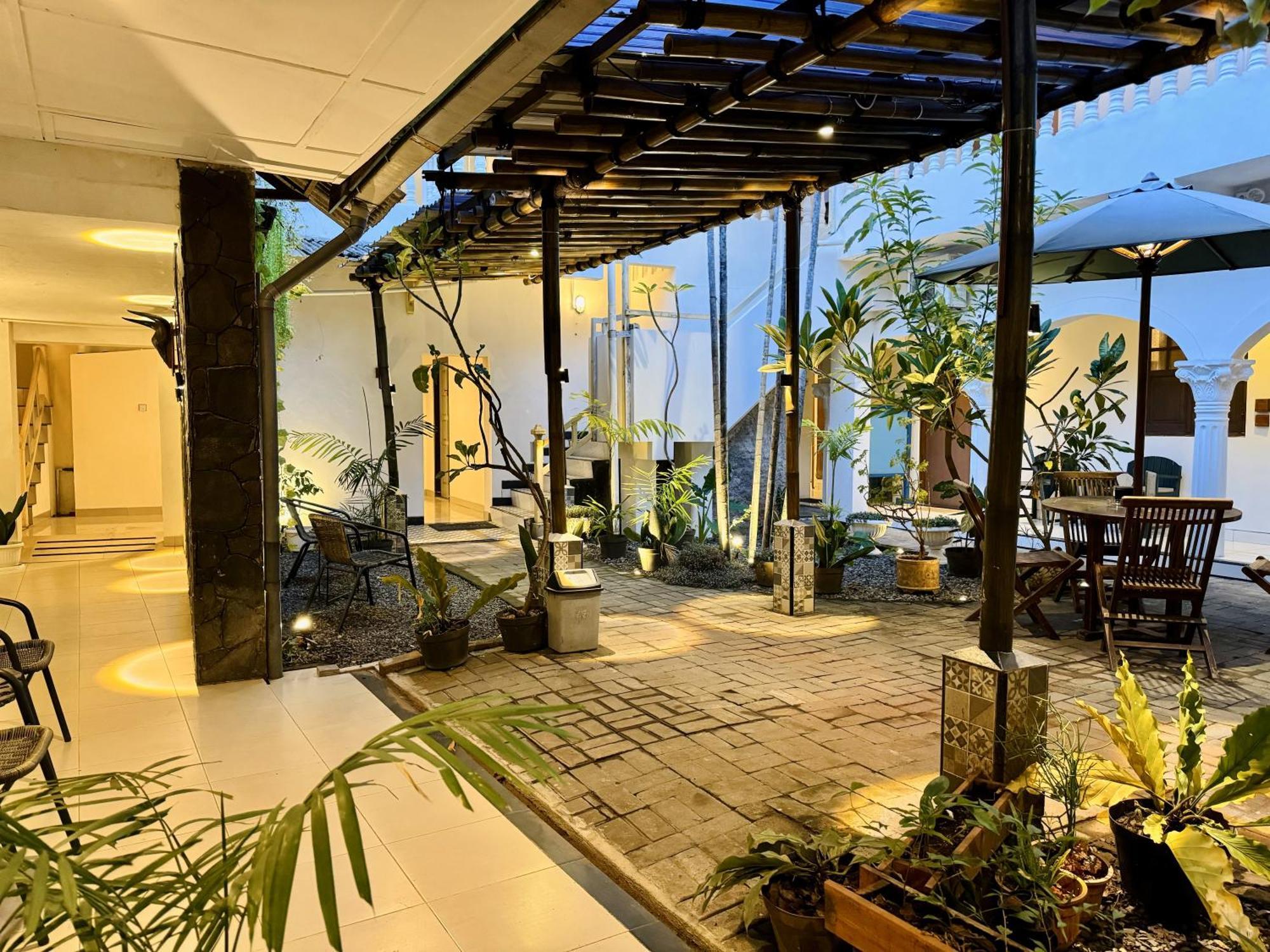 The Raden Patah Heritage Kota Lama Semarang Kültér fotó